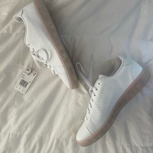 Adidas sneakers pink gum bottoms